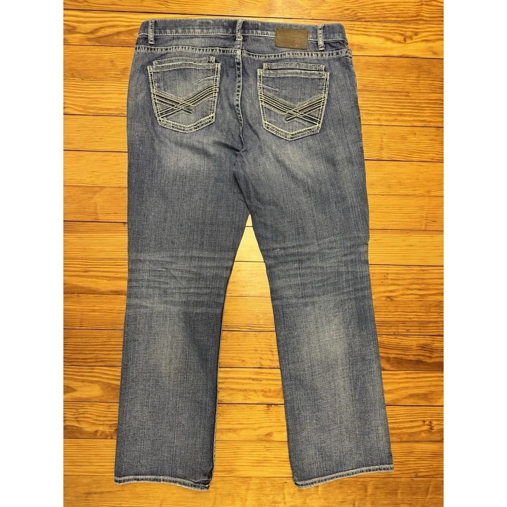 BKE Buckle Jeans Mens 36R Derek Bootleg Medium Wash Denim Western Denim